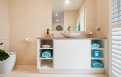 54, Pelican Waters Vanity