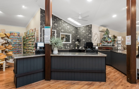 1,Manawee Front Counter Main